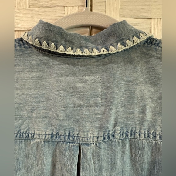 Rails Saya Button Up Tencel Shirt With Embroidered Details XS NWT - Picture 8 of 14